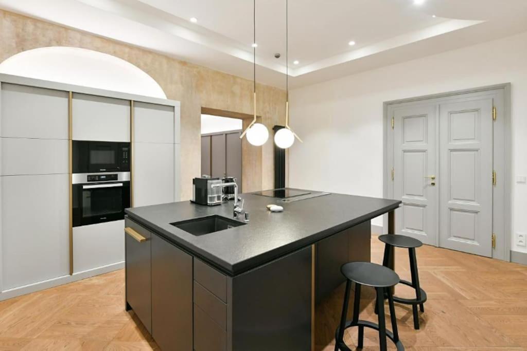 Appartement Luxury Old Town Apt, Parking à Prague Extérieur photo
